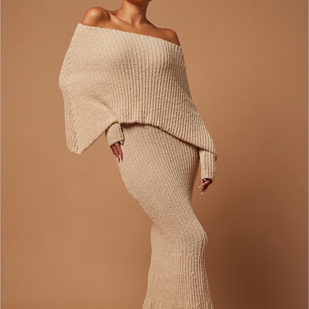 Chic Off-the-Shoulder Cream Sweater
